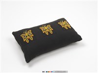 藏品(琉璃珠工藝：抱枕（2012）)的圖片